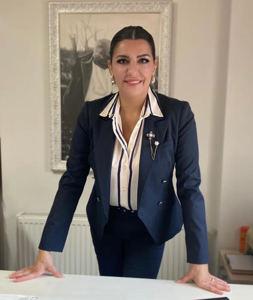 ESRA ÖZDEN: 