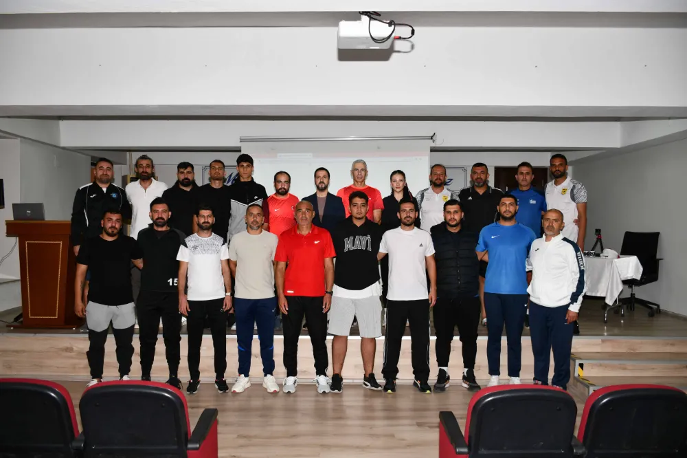 TFF KALECİLİK GÜNLERİ SEMİNERLERİNİN İLKİ ADANA