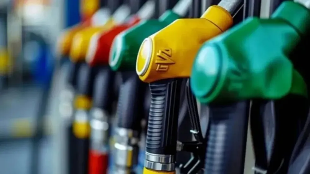 Benzine 1,30 lira zam geliyor!