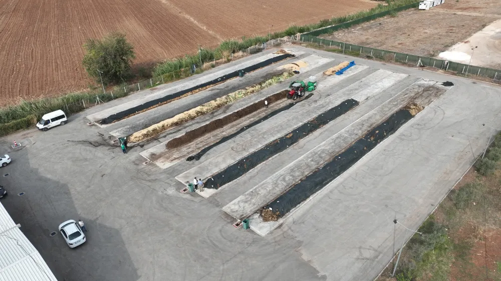 KOMPOST ÜRETİM TESİSİ ÜRETİME DEVAM EDİYOR