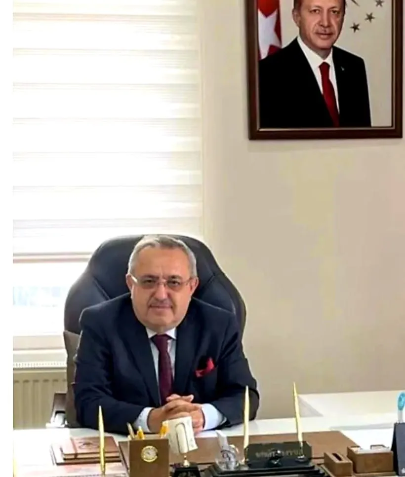 HALKIN İÇİNDE, HALK ADAMI 