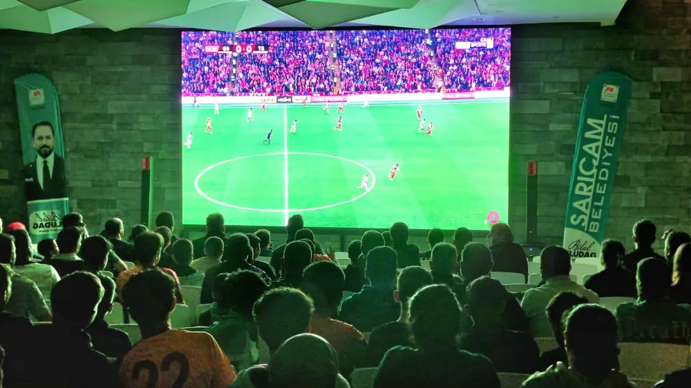 SARIÇAM’DA DERBİ COŞKUSU FERDİ TAYFUR SANAT MERKEZİ VE MÜZESİNDE YAŞANDI