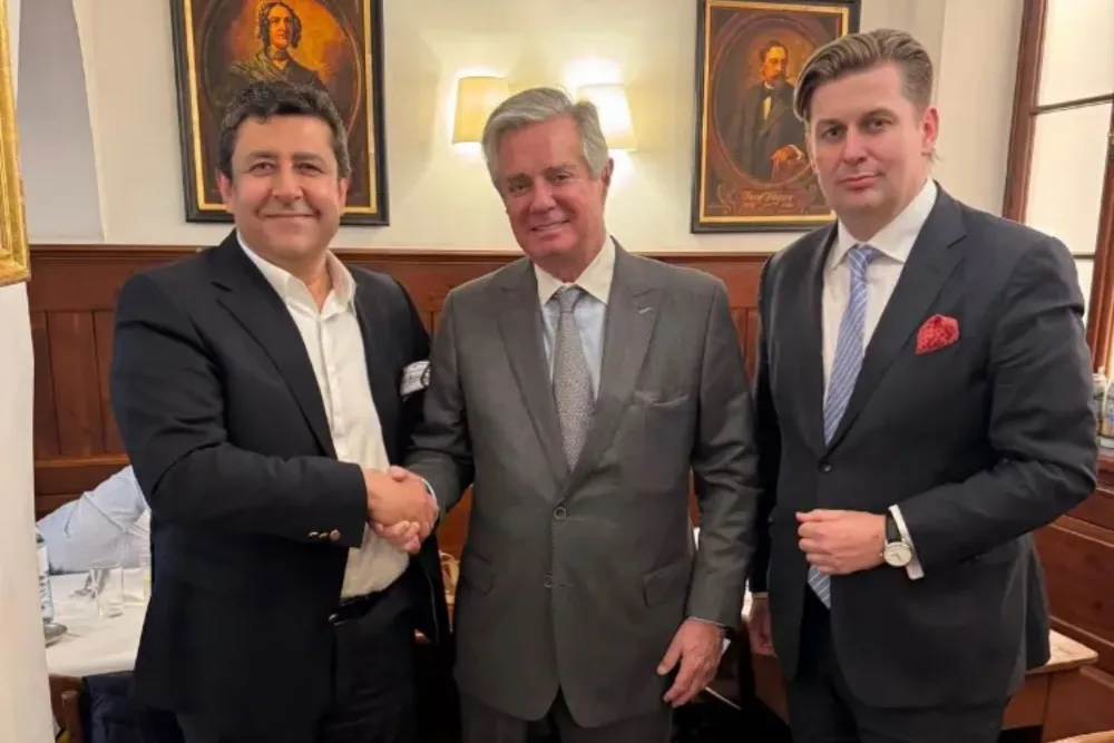 Almanya’daki Türk İş Dünyasından Stratejik Hamle: Çetin Ay, Trump Ekibiyle Avrupa’da Masaya Oturdu