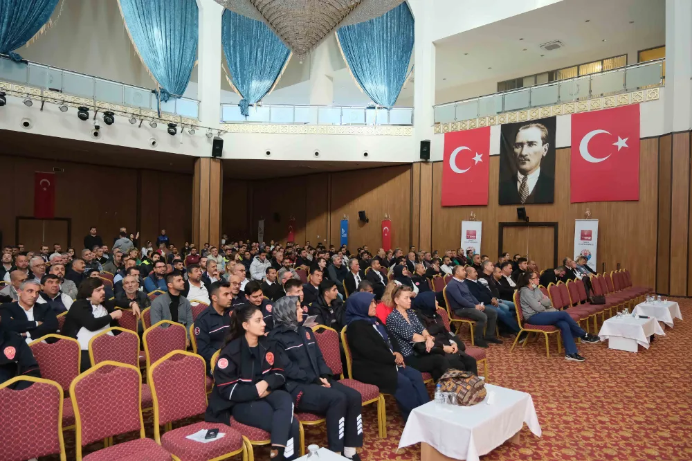 Adana Büyükşehir Belediyesi personeline Güvenli Sürüş Teknikleri Eğitimi verildi