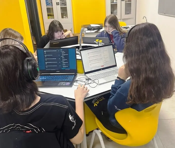 Eral Okulları’ndan Uluslararası İngilizce Dil Yarışması