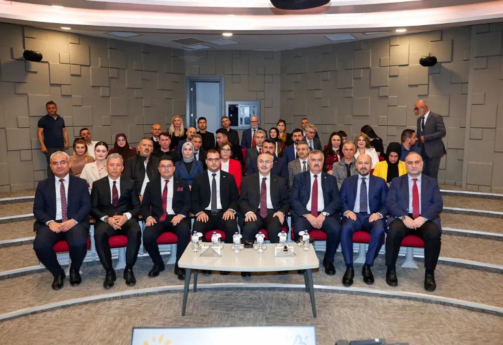VALİ KÖŞGER “SAĞLIKLI NESİL-SAĞLIKLI GELECEK" İSİMLİ YETENEK YARIŞMASININ ÖDÜL TÖRENİNE KATILDI