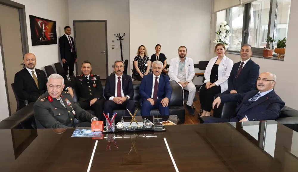 VALİ KÖŞGER’DEN RAMAZAN BAYRAMINDA HASTANE  ZİYARETİ