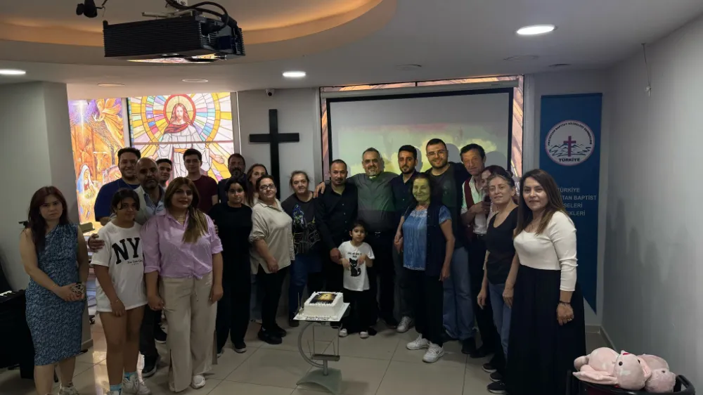 Adana Protestan Baptist Kilisesi’nde Geleneksel Paskalya Kutlaması