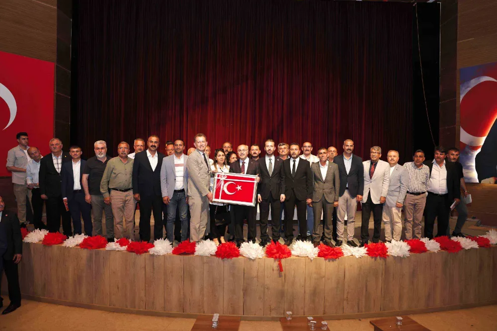 VALİ KÖŞGER CEYHAN’DA MUHTARLARLA BİR ARAYA GELDİ