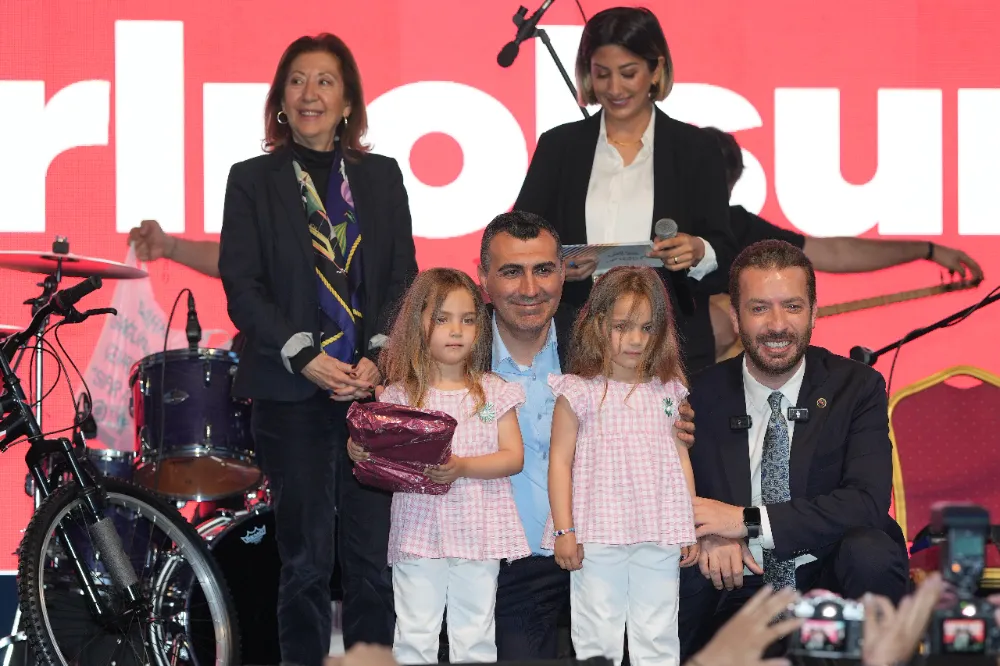 Ceyhan İsmet İnönü Kent Meydanı açıldı