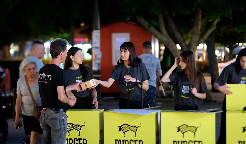 Burgerhome’dan Dünya Burger Günü’ne Anlamlı Dokunuş: “Burger Paylaştıkça Güzel!”