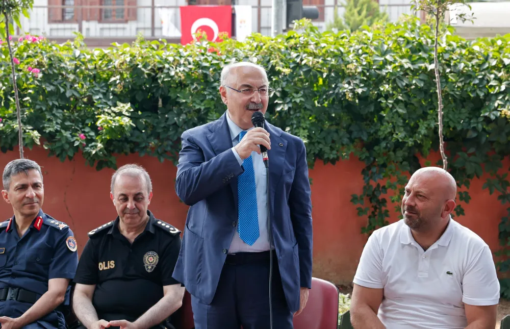 VALİ KÖŞGER’DEN AKKAPI KÜLTÜR YARDIMLAŞMA VE EĞİTİM DERNEĞİNE ZİYARET
