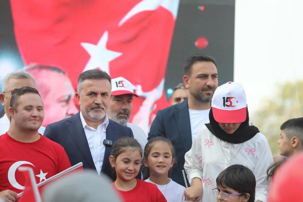 “O Geceyi Unutma, Bir Umut Uçur” Etkinliğiyle 15 Temmuz Ruhu Gökyüzüne Taşındı