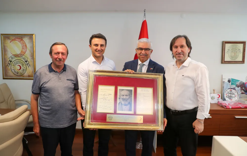 SAYGILI’NIN DEDESİNİN CEPHEDEN YAZDIĞI 100 YILLIK MEKTUP KIZILAY ARŞİVİNDE BULUNDU