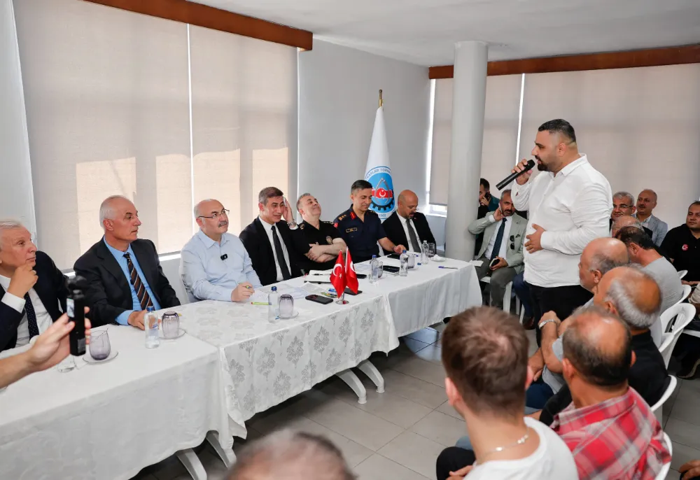 VALİ KÖŞGER YÜREĞİR’DE ESNAF VE VATANDAŞLARIMIZLA BULUŞTU